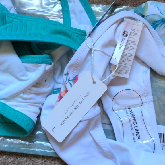 Cupshe aqua zip and floral bikini - Picture 4 of 5